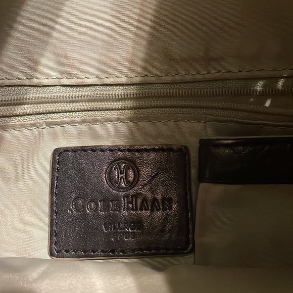 Cole Haan Women’s Black Leather Shoulder Bag Purse 16 X 12 - Picture 2 of 14